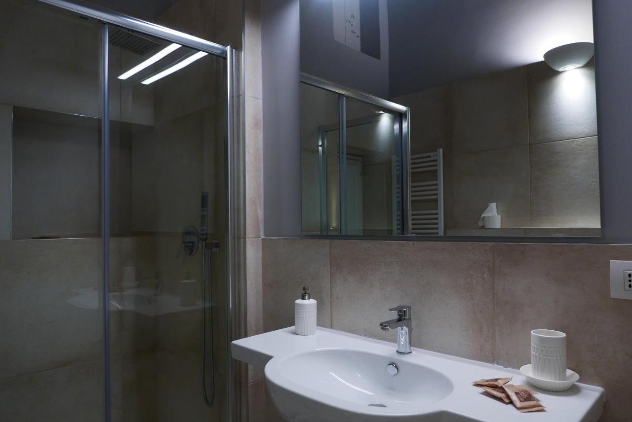 Suite 261 - Intero Appartamento Nel Centro Di Bari Dış mekan fotoğraf