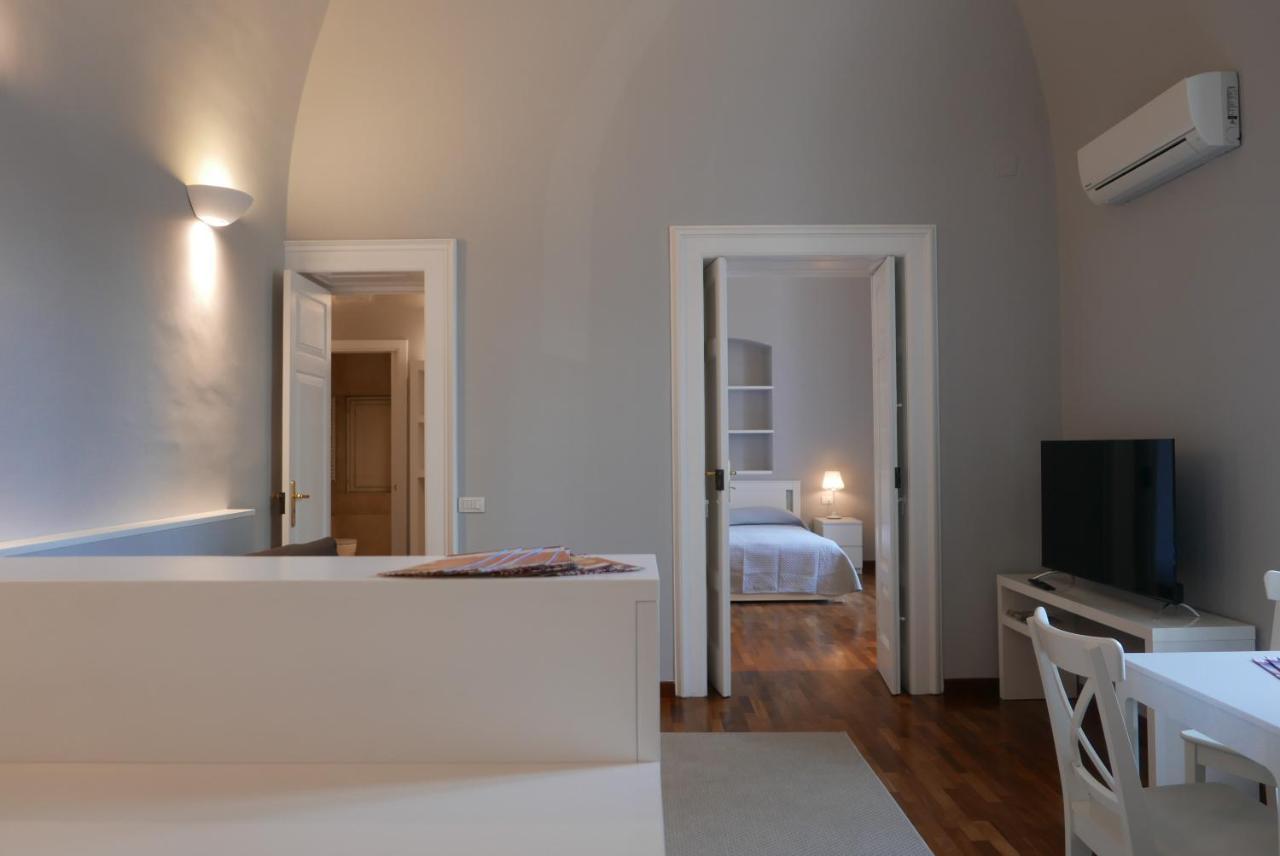 Suite 261 - Intero Appartamento Nel Centro Di Bari Dış mekan fotoğraf