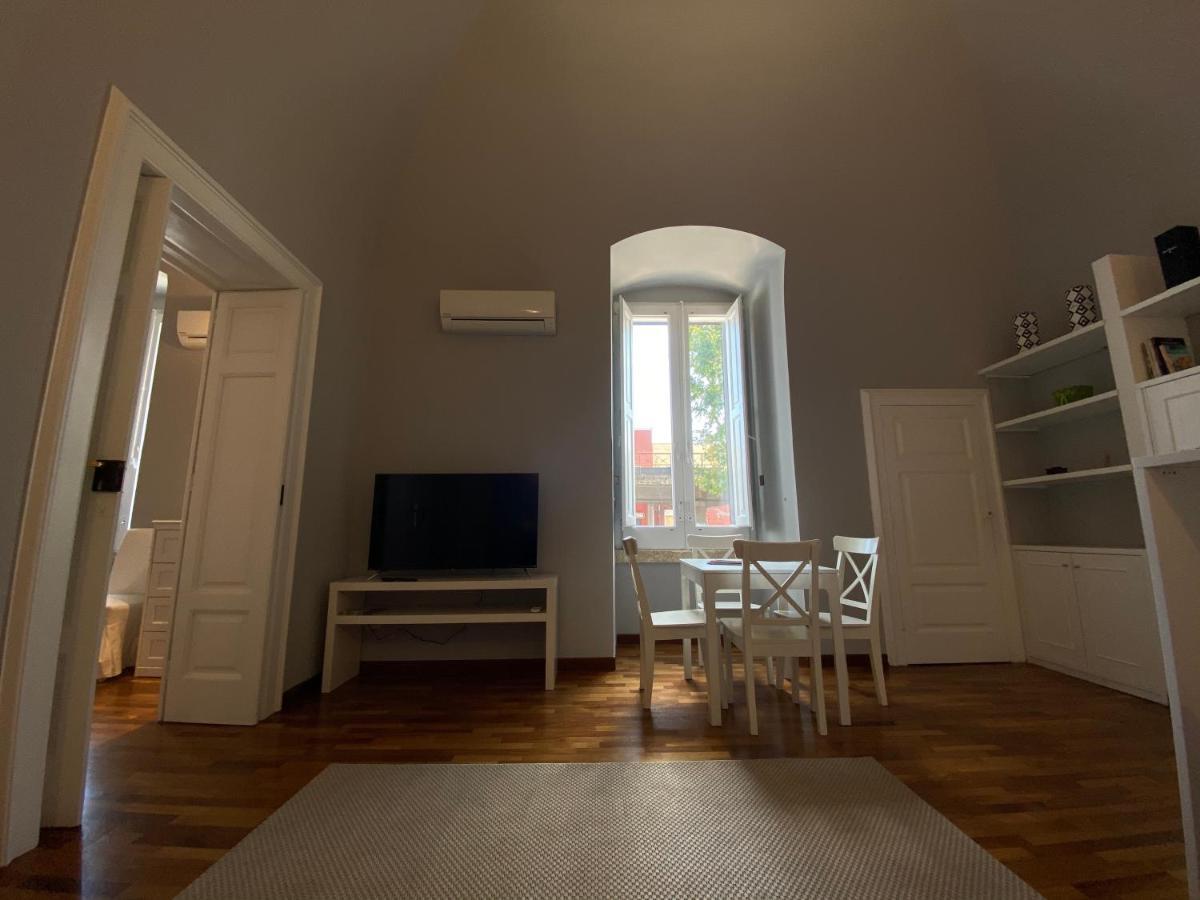 Suite 261 - Intero Appartamento Nel Centro Di Bari Dış mekan fotoğraf